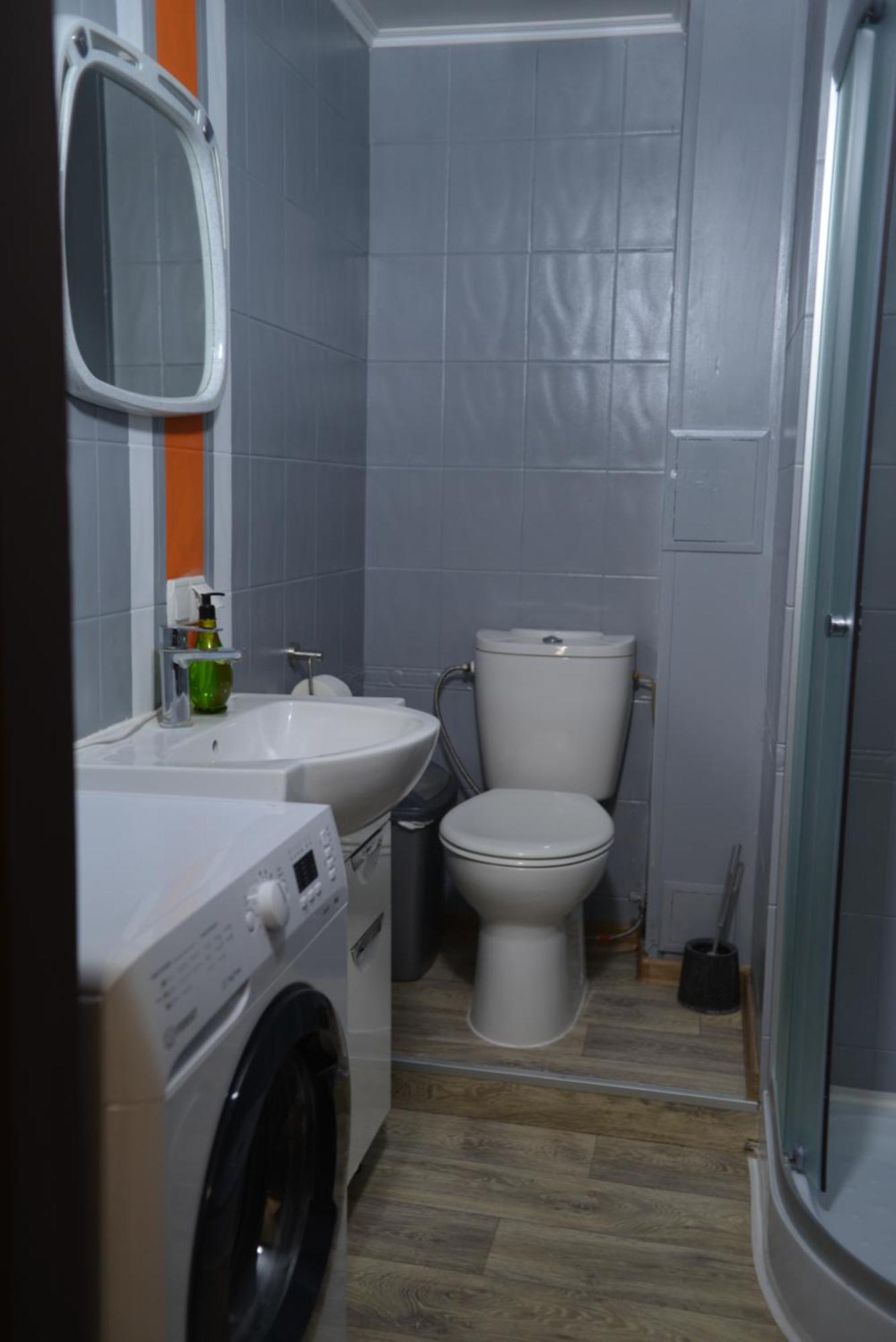 Uneed Rooms - Cloud 9 Kyiv Exterior photo